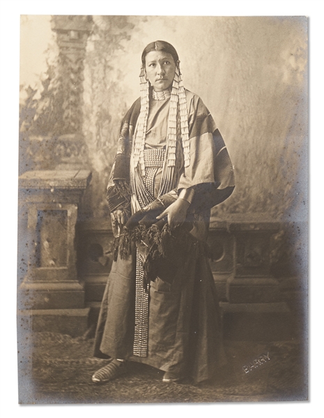 Photograph by David F. Barry of a Sioux Woman Identified as Winona or Shooting Star / A Sioux Beauty