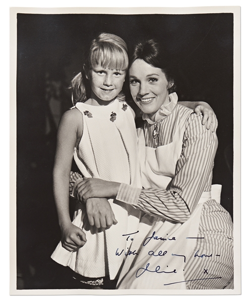 Julie Andrews Signed 8 x 10 Candid Photo from Mary Poppins