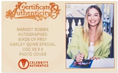 Margot Robbie Signed Comic #75 of ''Harley Quinn''