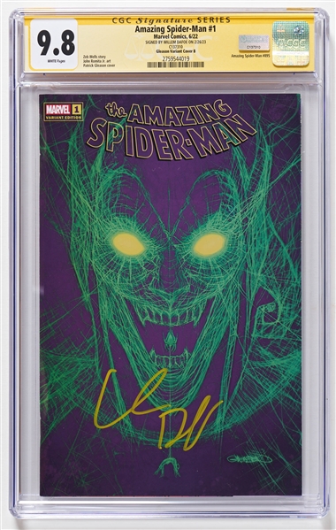 Willem Dafoe Signed Amazing Spider-Man #1 Comic Book with Variant Cover of Dafoes Green Goblin Villain -- CGC Encapsulated & Graded 9.8
