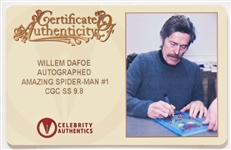 Willem Dafoe Signed ''Amazing Spider-Man'' #1 Comic Book with Variant Cover of Dafoe's Green Goblin Villain -- CGC Encapsulated & Graded 9.8
