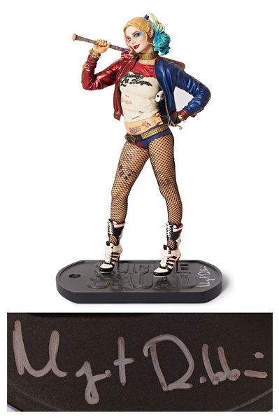 Margot Robbie Signed Statue of Harley Quinn from ''Suicide Squad''